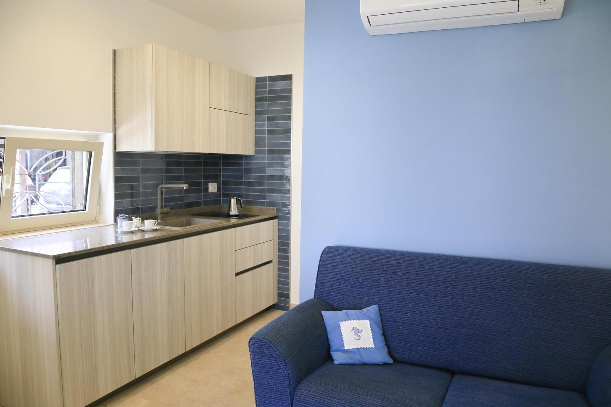 Villa Del Gaudio Rooms & Apartments Castellammare di Stabia Exterior photo