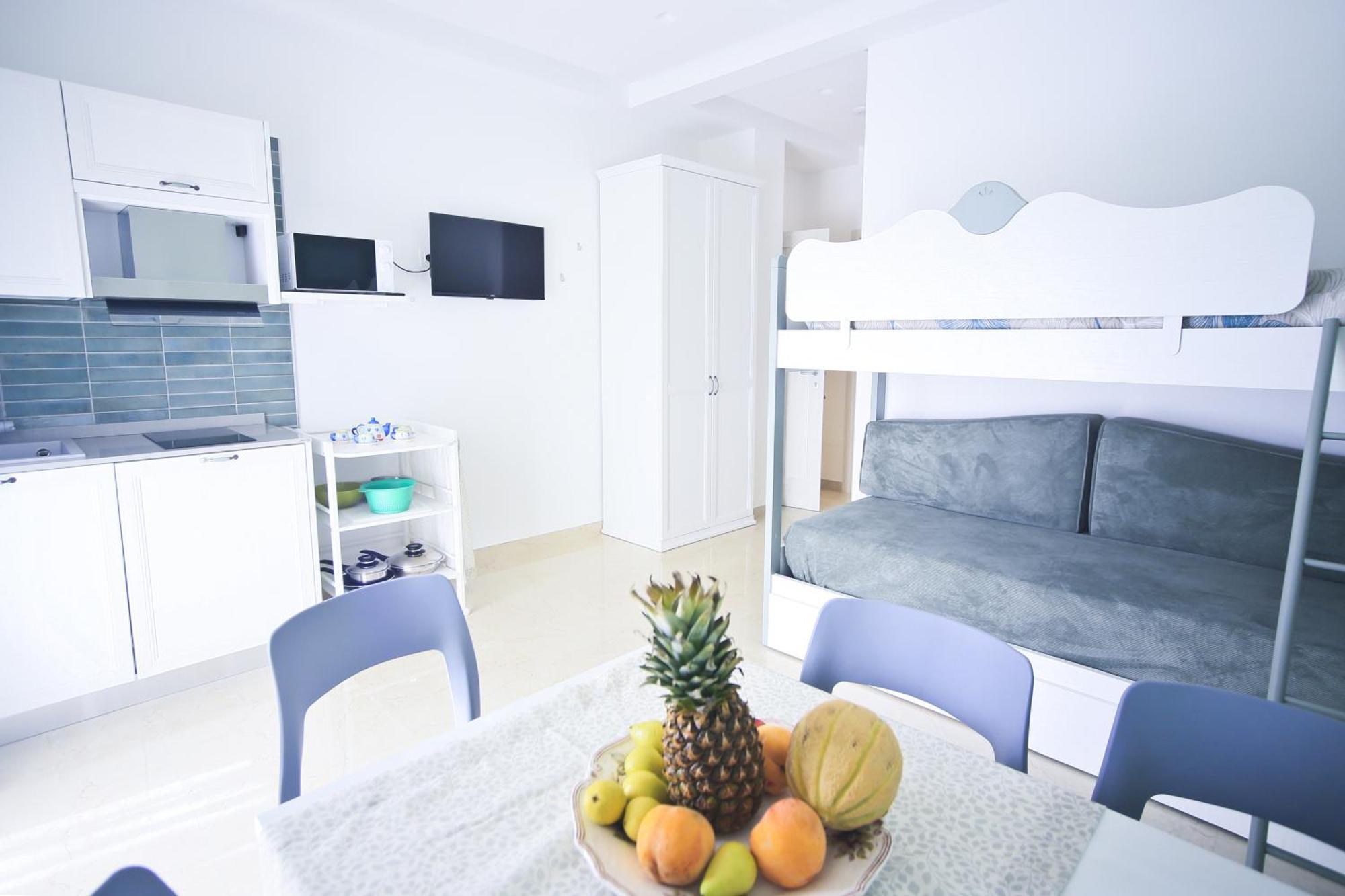 Villa Del Gaudio Rooms & Apartments Castellammare di Stabia Exterior photo